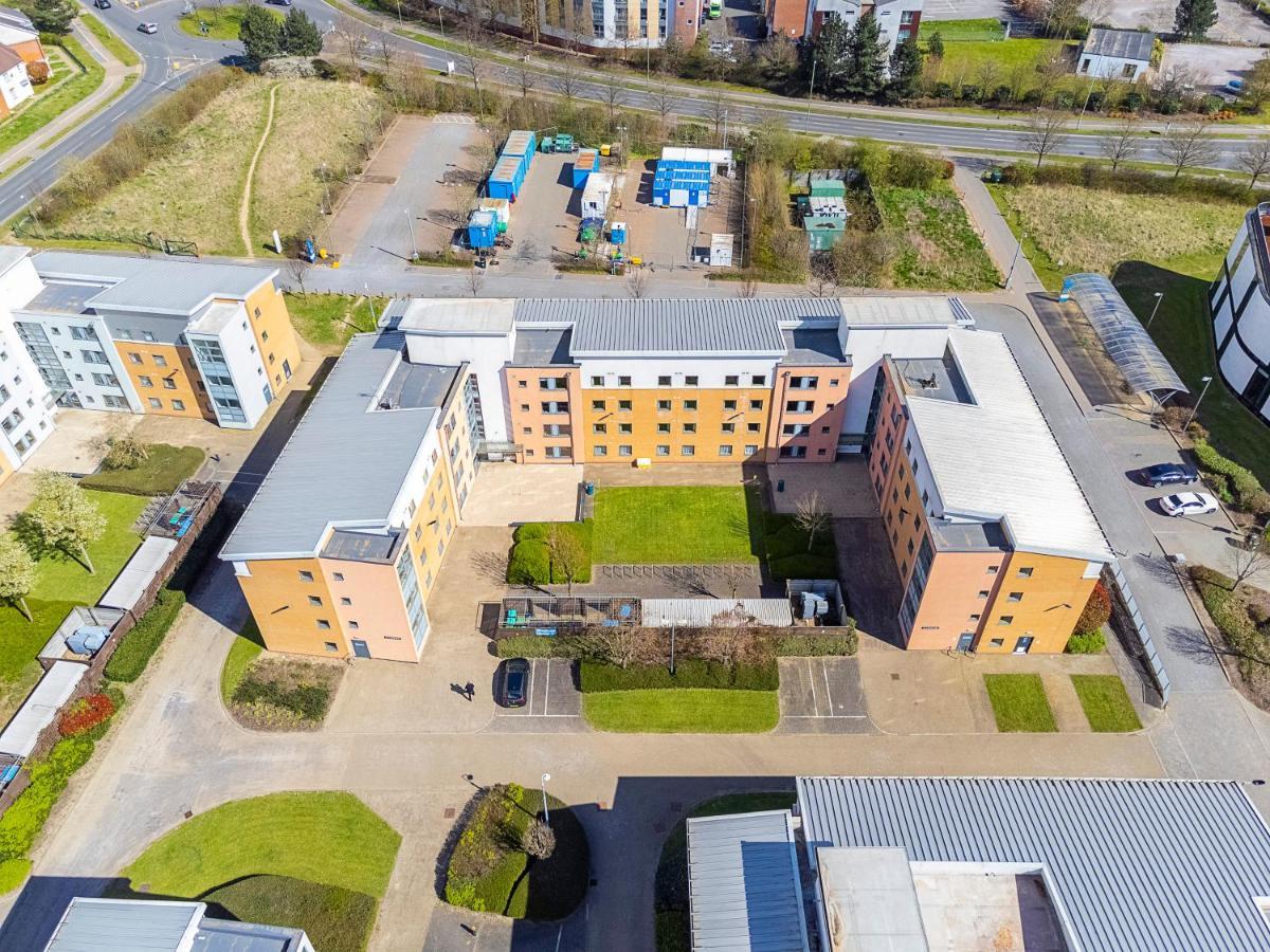 Vibrant Ensuite Rooms, Hatfield - Sk Екстер'єр фото